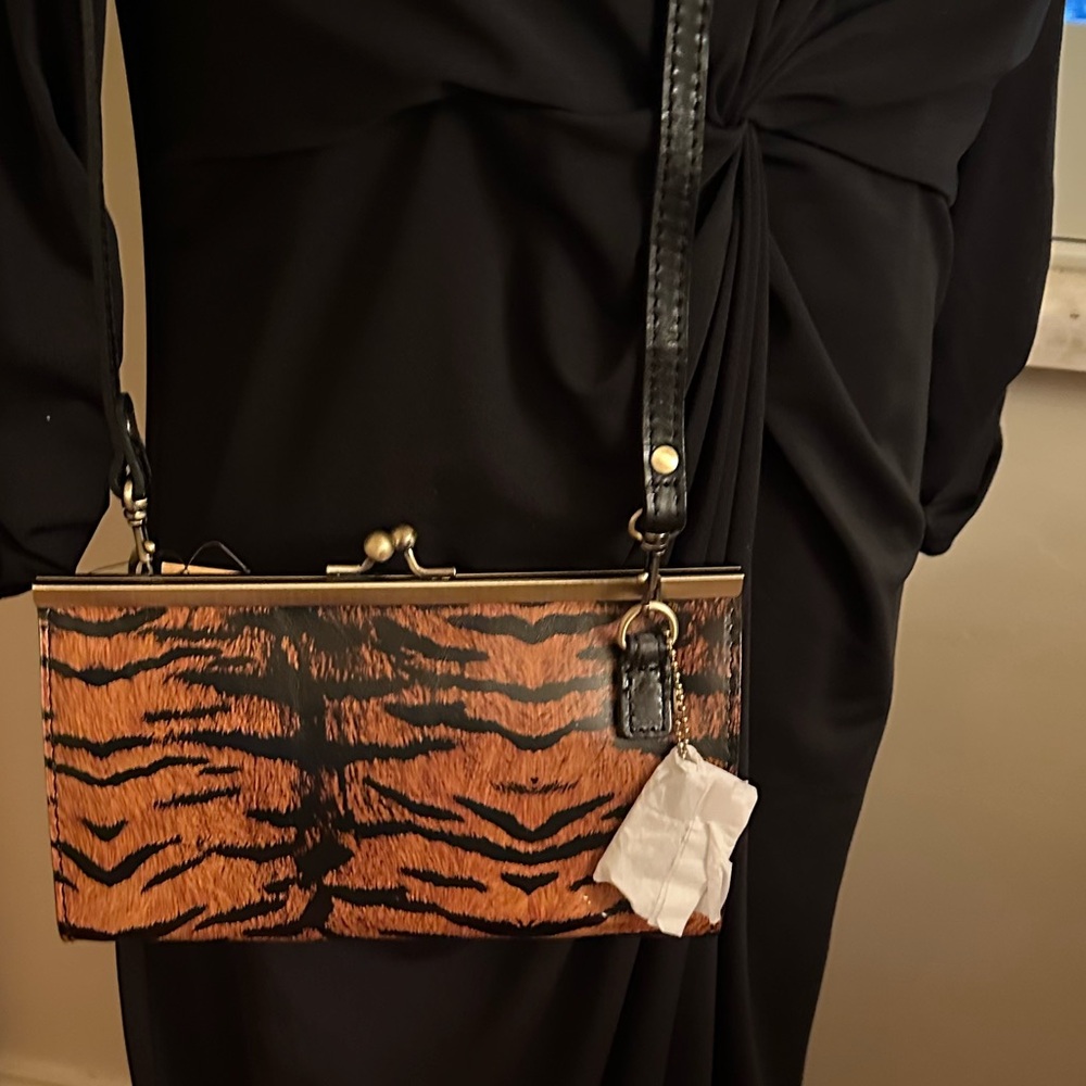 Patricia Nash Vallina Tiger Print leather clutch/shoulder/ crossbody bag. NWT